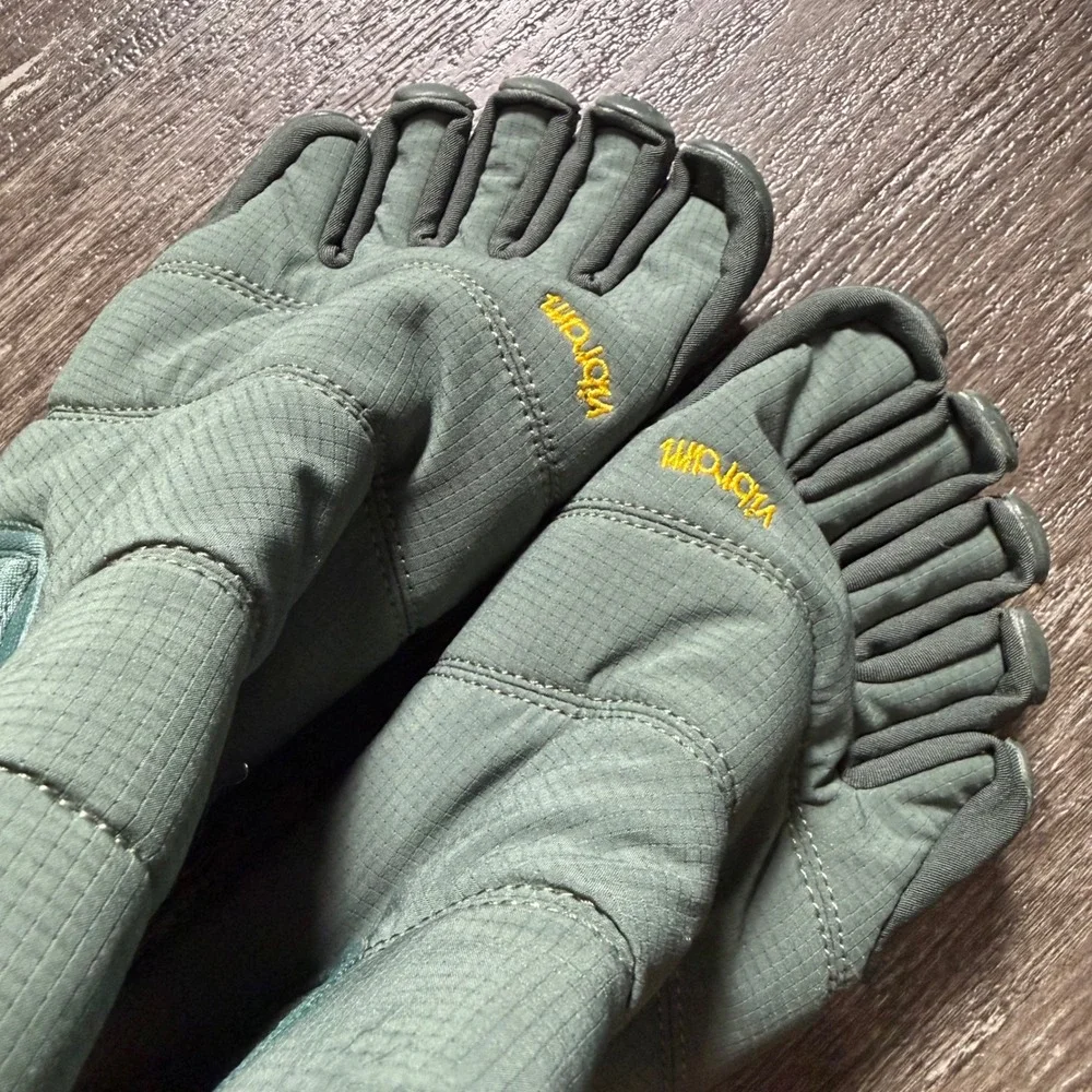 Vibram V-Trek Insulated FiveFingers Mens 11-11.5 Sage Green 24M5308 Toe Boots